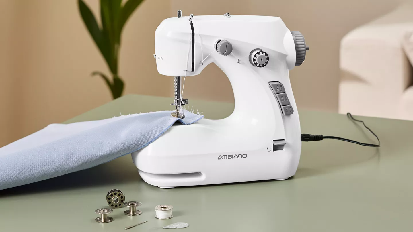 Mini-Nähmaschine